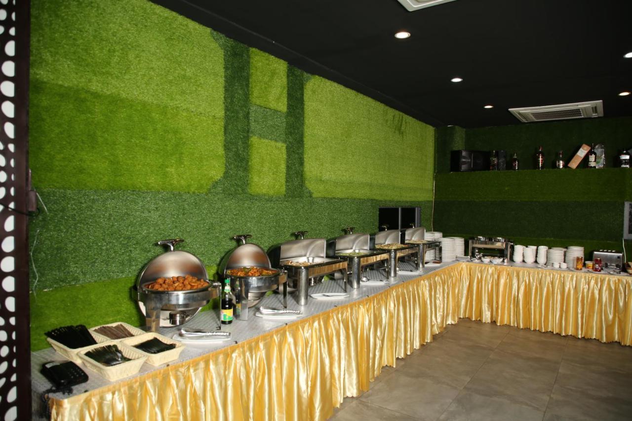 H Plus Hotel Yangon Exterior foto